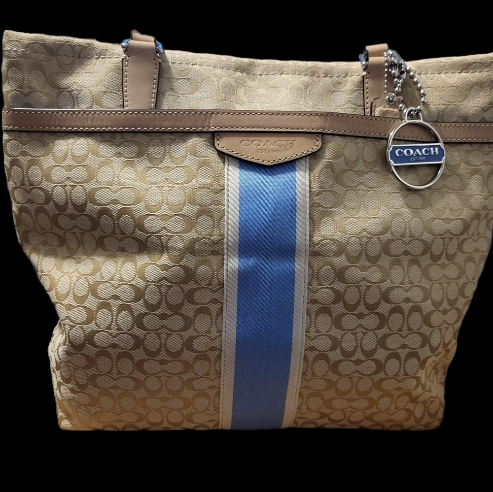 Coach Signature Stripe Tote. Beige And Blue. - Picture 2 of 7